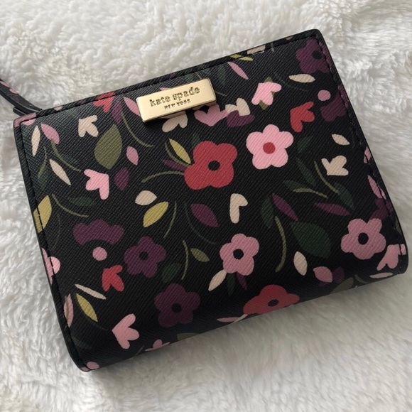 kate spade Handbags - NWT Kate Spade Laurel Way Boho Floral Small Shawn